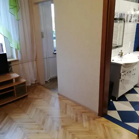 Agnes Kwatera prywatna *