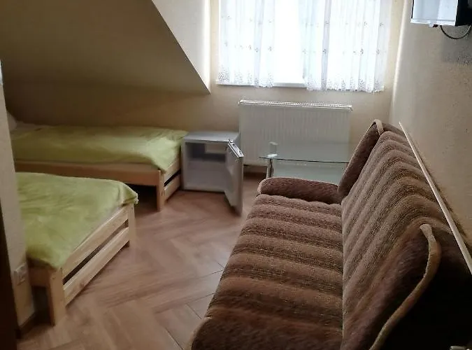 Agnes Alloggio in famiglia